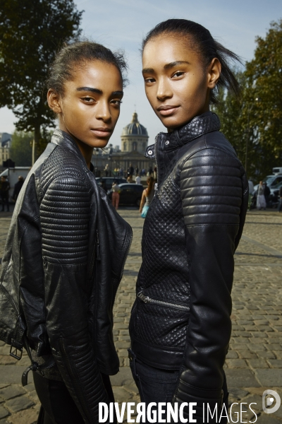 Mannequins defile Vuitton  Fashion week Paris 2 oct 2013