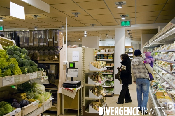 Commerce illustration.Dans un magasin Naturalia.