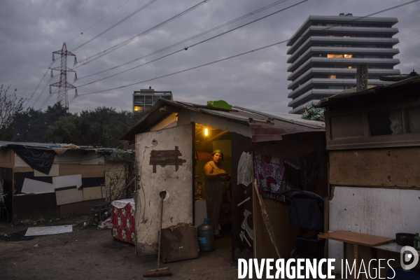 Reportage dans le camps de roms de sarcelles, menace d expulsion