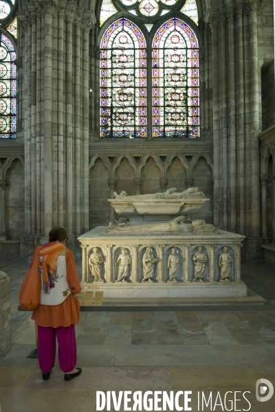 Illustration - Octobre 2013.A la cathédrale de Saint Denis,la nécropole des rois de France, collection de gisants unique en Europe,