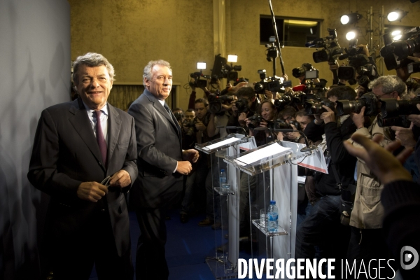 François BAYROU, président du MODEM, et Jean-Louis BORLOO, président de l UDI, présentent la nouvelle alliance des deux partis centristes, baptisée  L ALTERNATIVE .