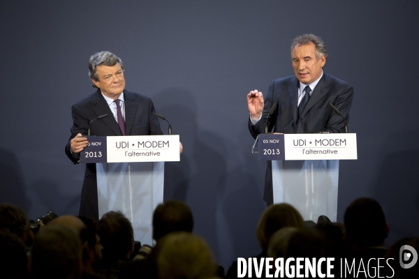 François BAYROU, président du MODEM, et Jean-Louis BORLOO, président de l UDI, présentent la nouvelle alliance des deux partis centristes, baptisée  L ALTERNATIVE .