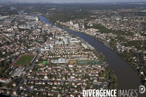 Vue aerienne de Corbeil-Essonnes