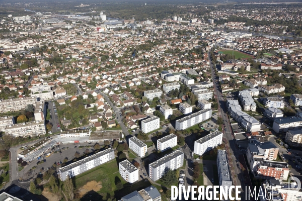 Vue aerienne de Corbeil-Essonnes