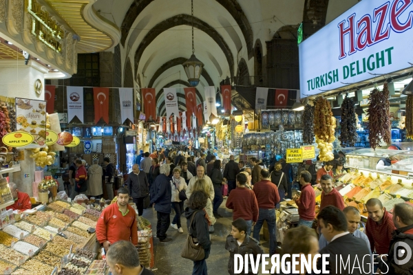 Istanbul illustration..La foule au grand bazar.