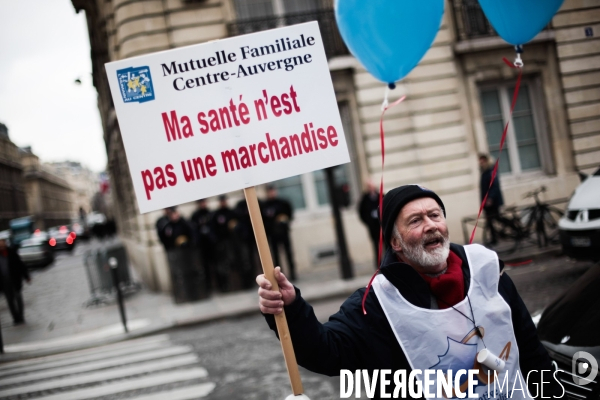 Les Mutuelles Manifestent a Paris