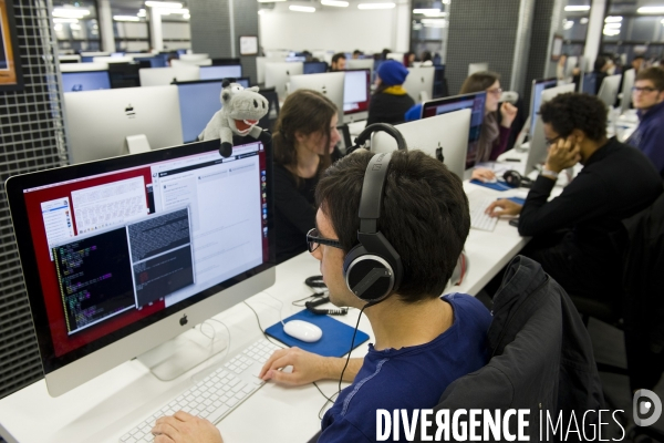 L école 42 est une ecole d informatique cree et financee par Xavier Niel,fondateur de la sociéte d Illiad - Free