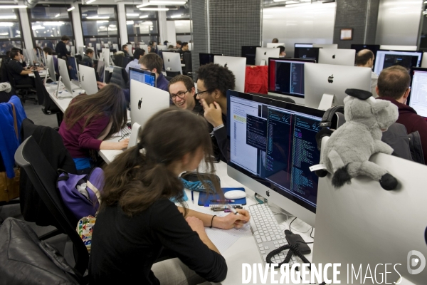 L école 42 est une ecole d informatique cree et financee par Xavier Niel,fondateur de la sociéte d Illiad - Free