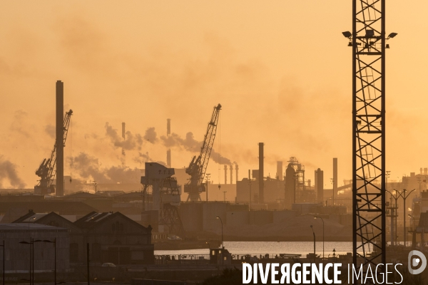 Dunkerque. Le Port industriel - Illustrations