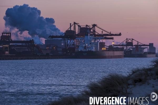 Dunkerque. Le Port industriel - Illustrations