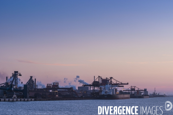 Dunkerque. Le Port industriel - Illustrations