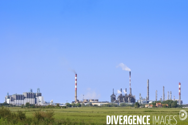 Dunkerque. Le Port industriel - Illustrations