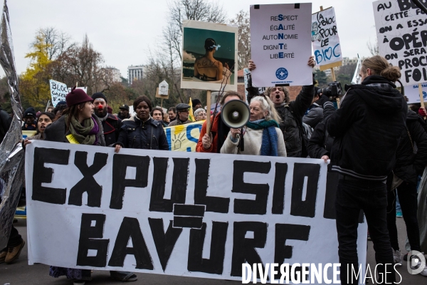 Manifestation contre l expulsion du  bloc , Paris