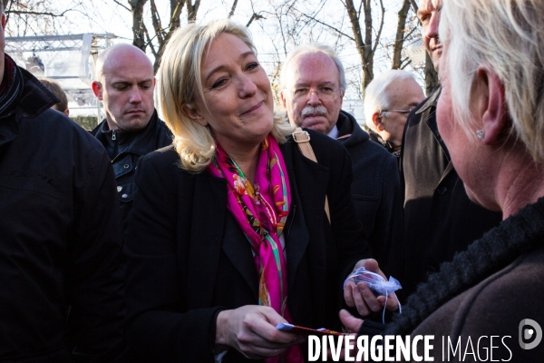 Marine Le Pen au marché de Noël, Paris