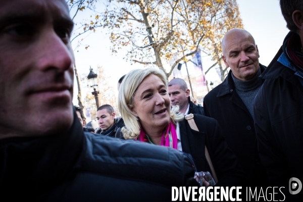 Marine Le Pen au marché de Noël, Paris