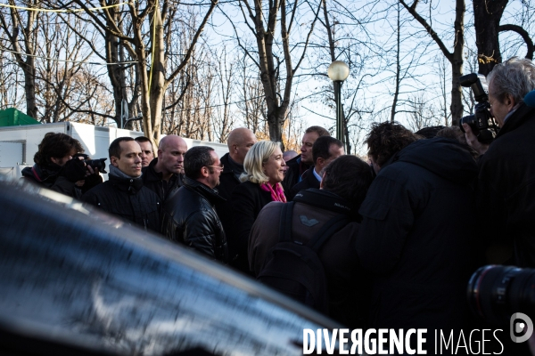 Marine Le Pen au marché de Noël, Paris