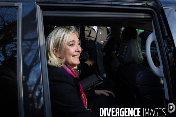 Marine Le Pen au marché de Noël, Paris