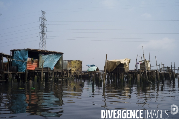 Quartier bidonville de makoko a lagos.