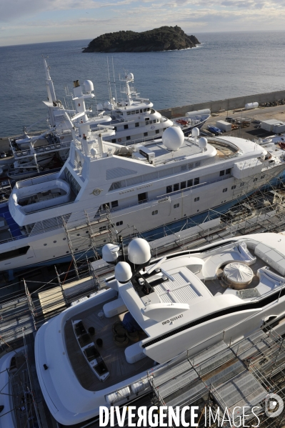 Les Mega-Yachts se refont une beaute a La Ciotat