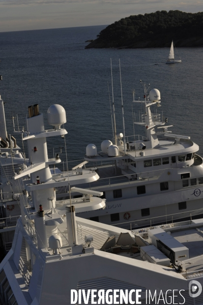 Les Mega-Yachts se refont une beaute a La Ciotat