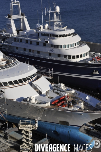 Les Mega-Yachts se refont une beaute a La Ciotat