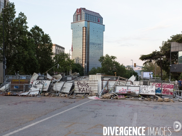 Barricades, Istanbul