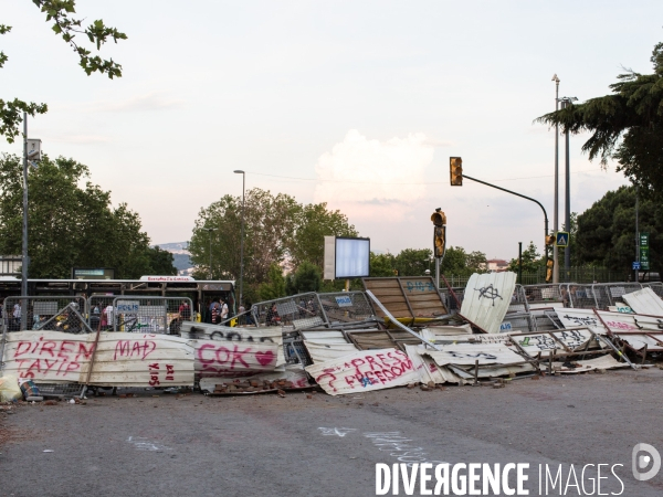 Barricades, Istanbul