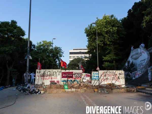 Barricades, Istanbul