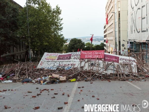 Barricades, Istanbul