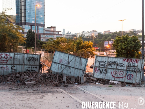 Barricades, Istanbul