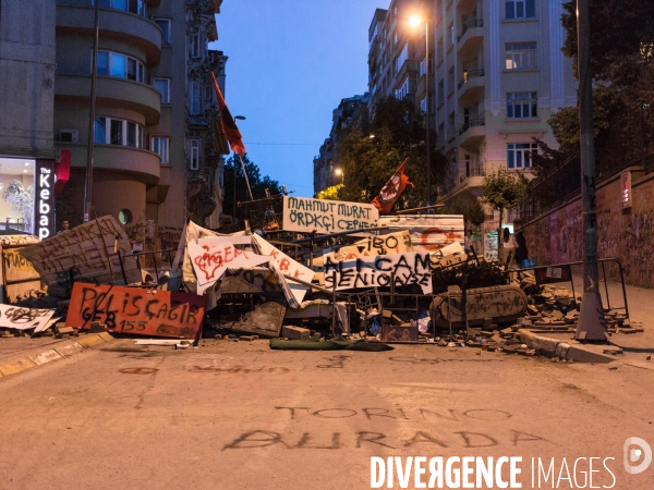 Barricades, Istanbul