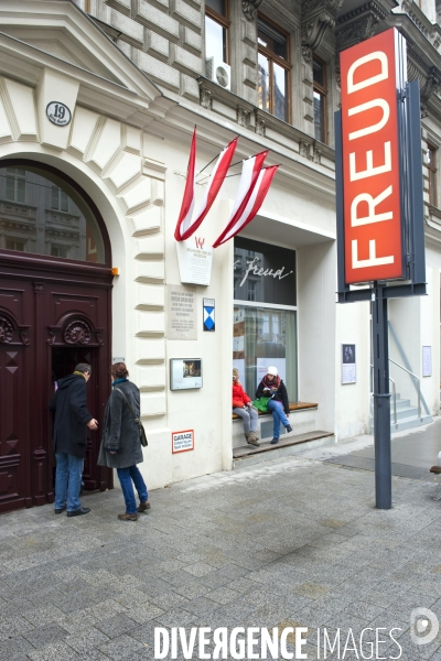 Bons baisers de Vienne.Le musée Sigmund Freud fondateur de la psychanalyse au 19 de la rue Berggasse