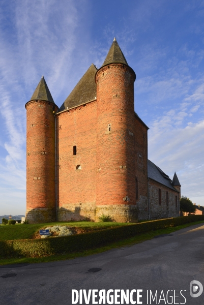 Eglises fortifiees de Thierache (Aisne)