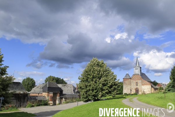 Eglises fortifiees de Thierache (Aisne)