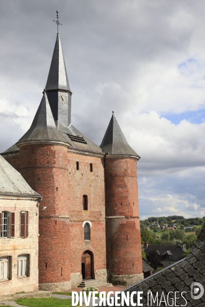 Eglises fortifiees de Thierache (Aisne)