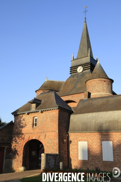 Eglises fortifiees de Thierache (Aisne)