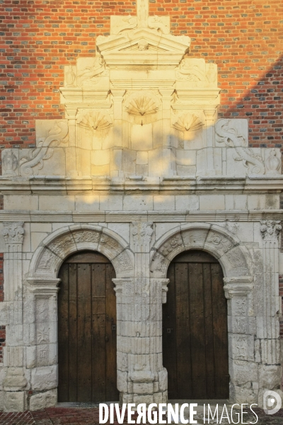 Eglises fortifiees de Thierache (Aisne)