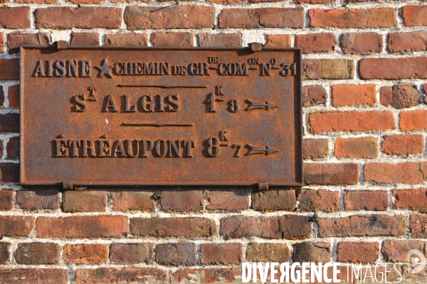 Eglises fortifiees de Thierache (Aisne)