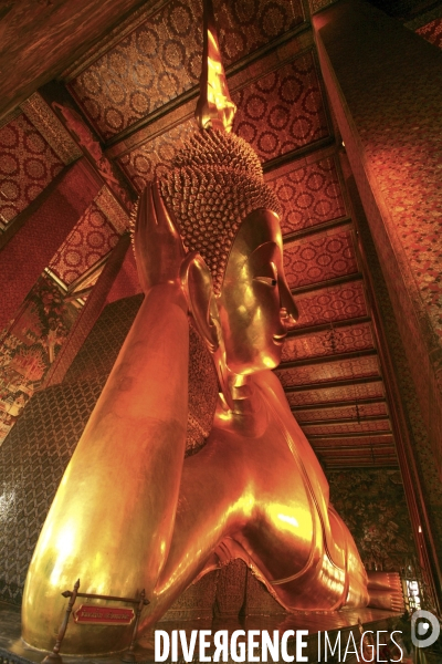 Bangkok/le bouddha couche