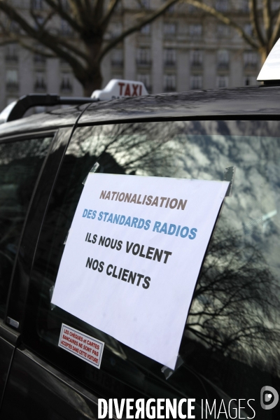Manifestation des Taxis contre les VTC