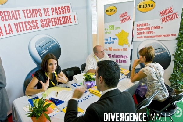 Emploi illustration..Forum Paris pour l emploi.Postulants chez Midas