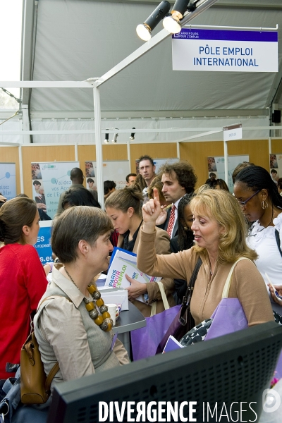 Emploi illustration.Forum Paris pour l emploi