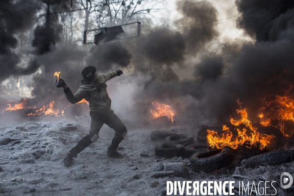 Mouvement de contestation pro-europeen en ukraine: occupation de la place de l independance a kiev par les opposants au president ianoukovitch.