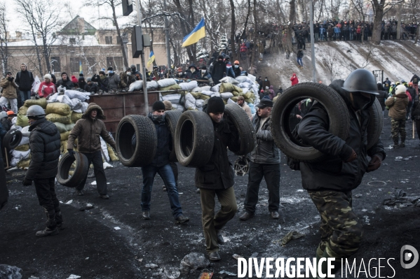 Mouvement de contestation pro-europeen en ukraine: occupation de la place de l independance a kiev par les opposants au president ianoukovitch.