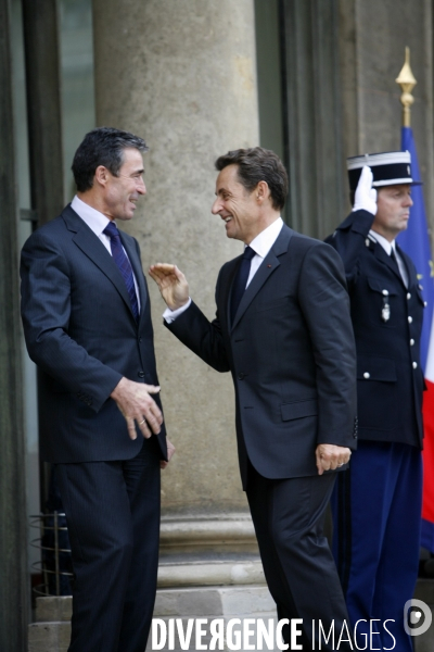 Nicolas SARKOZY reçoit Anders FOGH RASMUSSEN secrétaire général de l OTAN