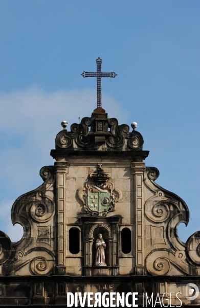 Salvador de BAHIA , quartier du PELOURINHO