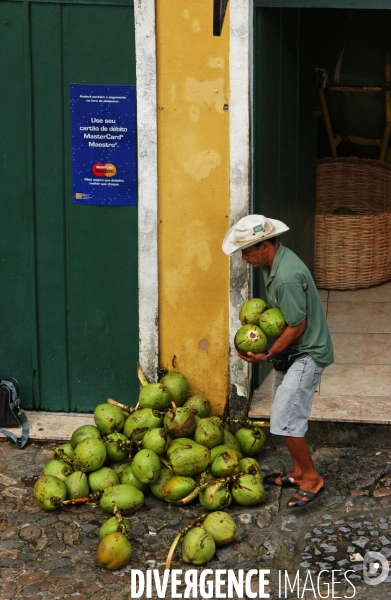 Salvador de BAHIA , quartier du PELOURINHO