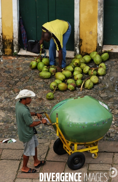 Salvador de BAHIA , quartier du PELOURINHO