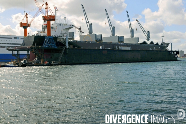 Ports illustration.Reparation navale a Dunkerque