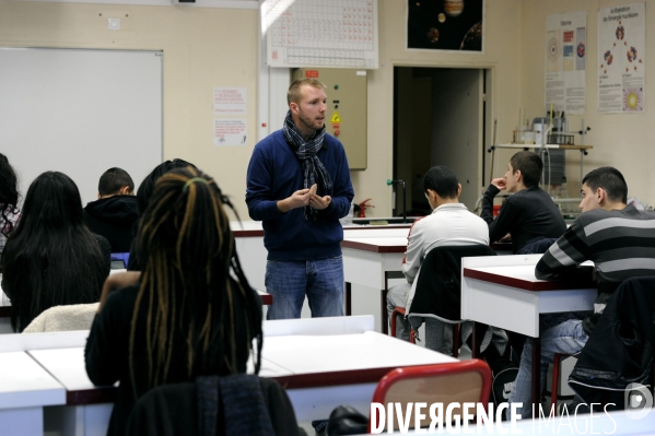 Collège. Difficulté de recherche des stages d observation en entreprise.